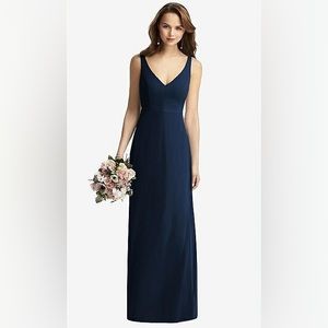 DESSY COLLECTION SLEEVELESS V-BACK LONG TRUMPET GOWN IN MIDNIGHT NAVY SIZE 4